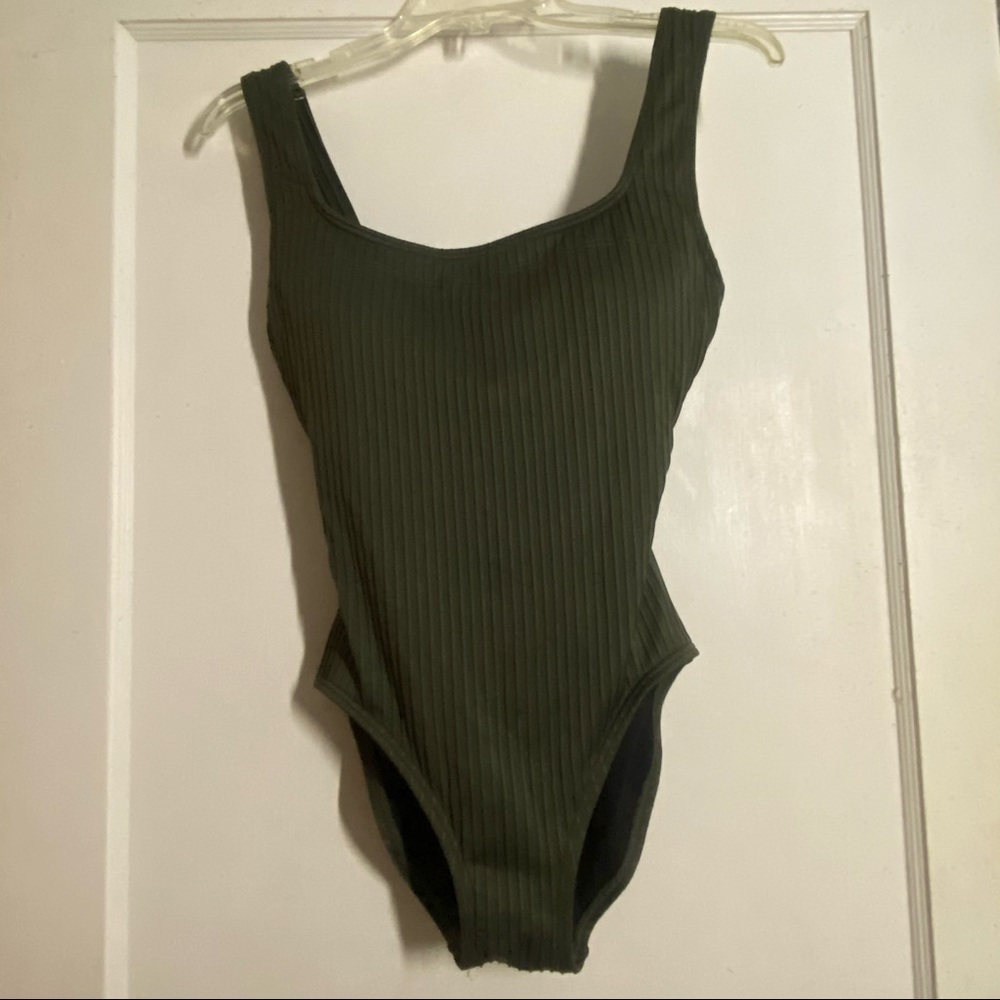 Square neck one piece army green